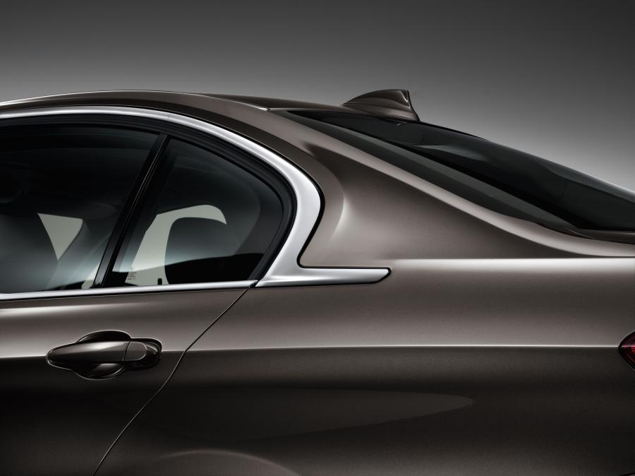  BMW 335Li 2012 года  (фото 13 из 25)
